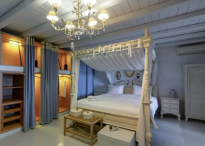 Amaris Mykonitsa Residence